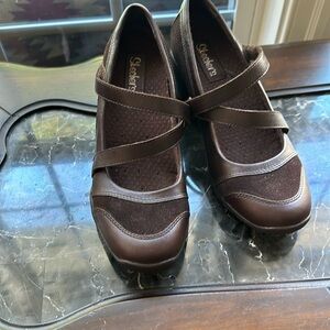 Ladies Brown Skechers With Velcro Straps 8.5